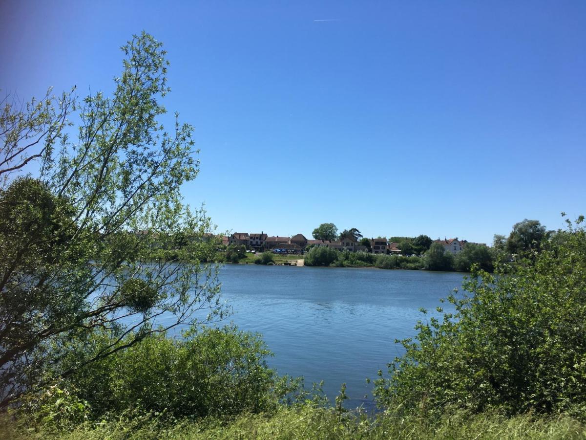 En Bord De Seine Panzió Vétheuil Kültér fotó