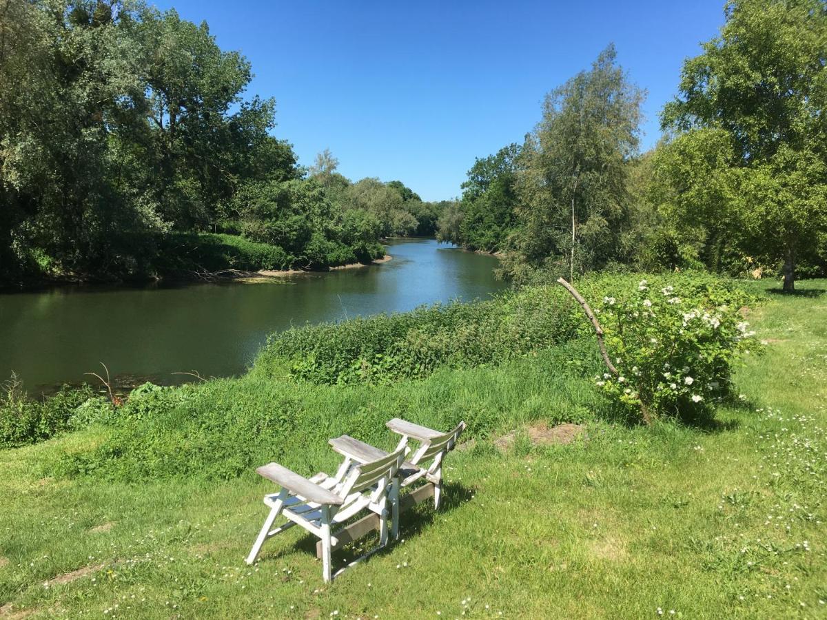 En Bord De Seine Panzió Vétheuil Kültér fotó