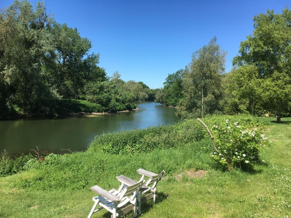 En Bord De Seine Panzió Vétheuil Kültér fotó